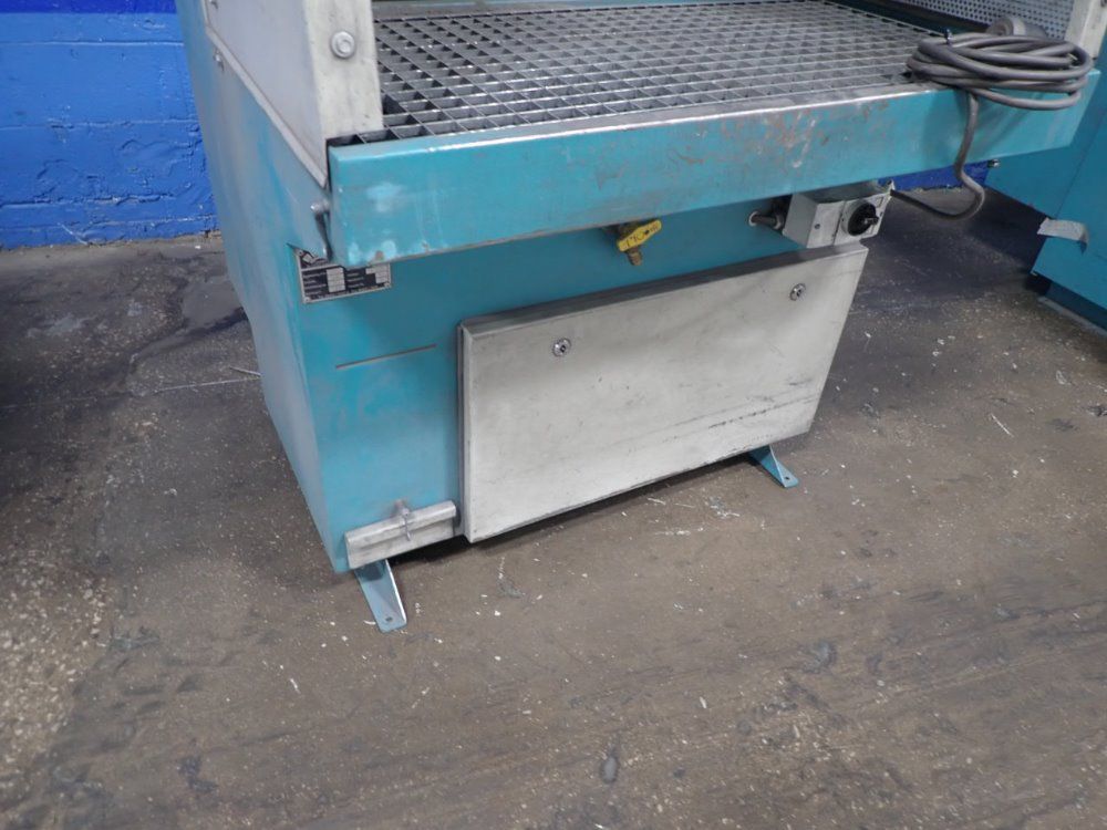 Beck Down Draft Table