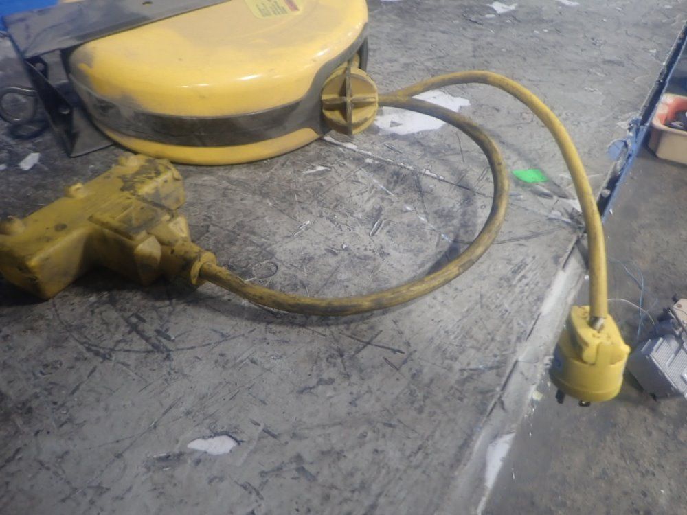 Lumapro Extension Cord Reel