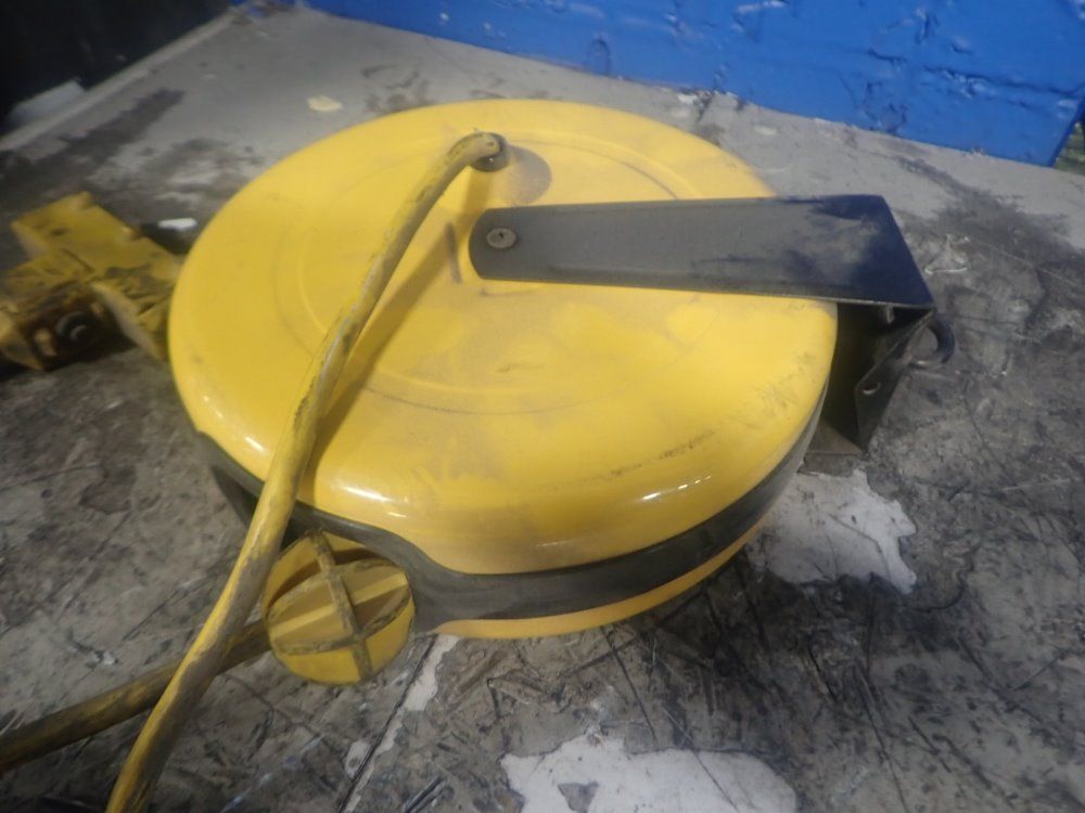 Lumapro Extension Cord Reel