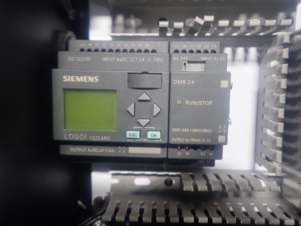 Hoffmann / Siemens Electrical Enclosure / Electrical Components