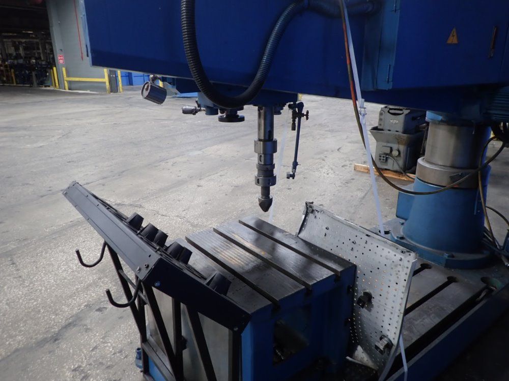 Clasuing Radial Arm Drill