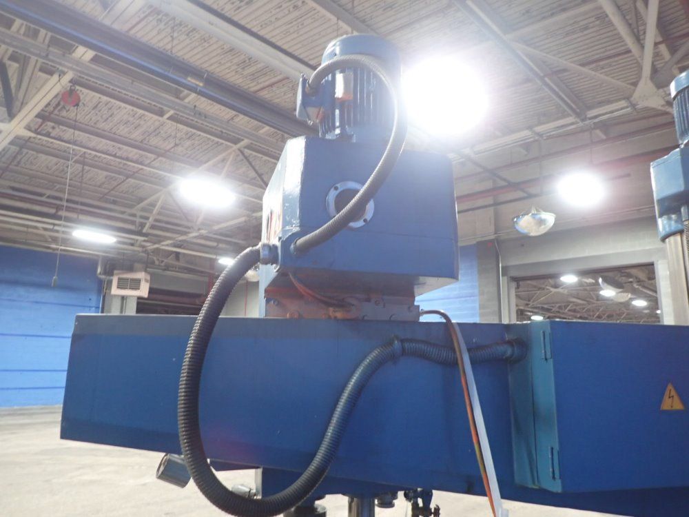 Clasuing Radial Arm Drill