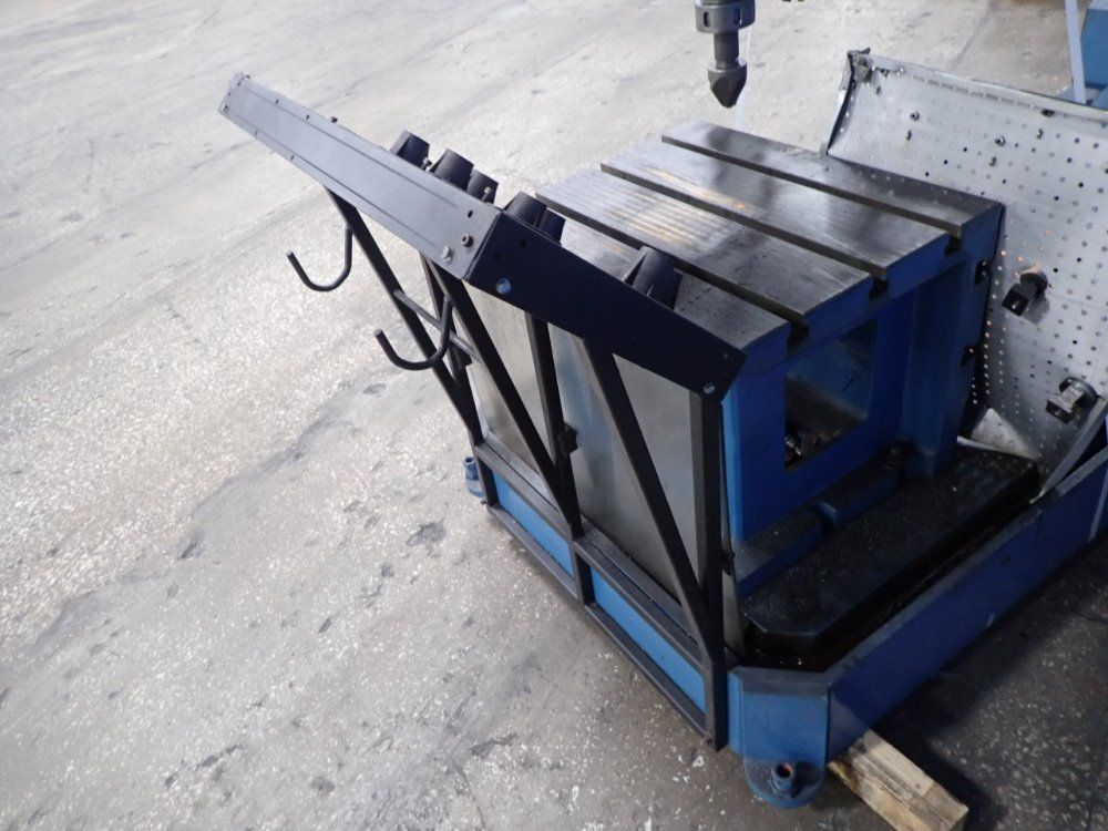 Clasuing Radial Arm Drill