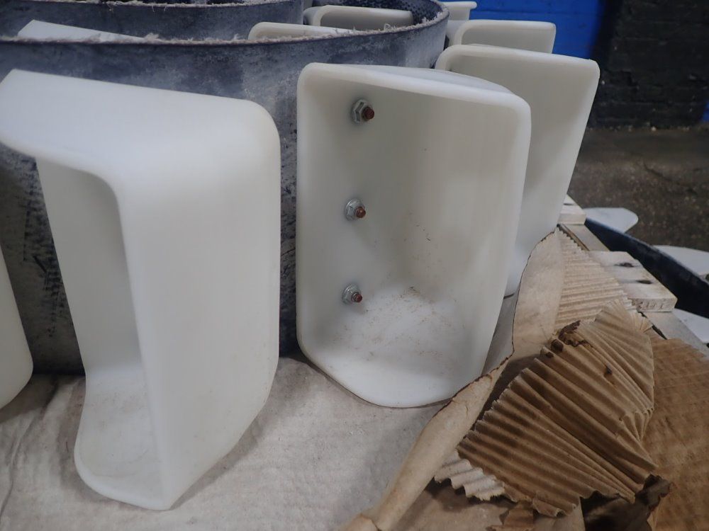 Universal Material Handling Elevator