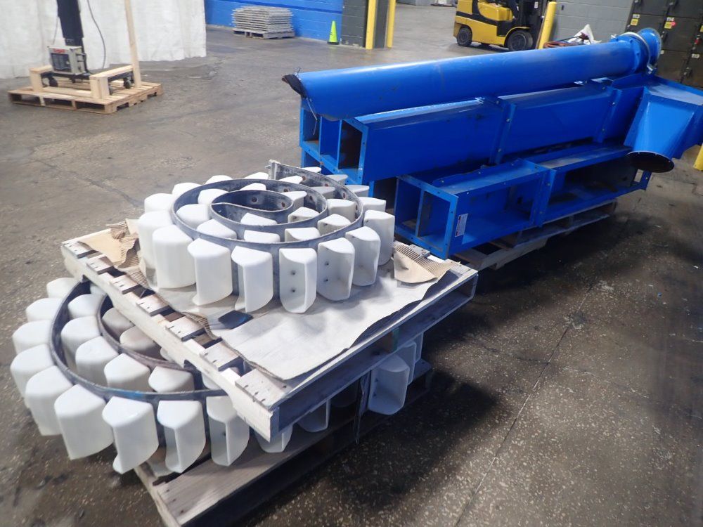 Universal Material Handling Elevator