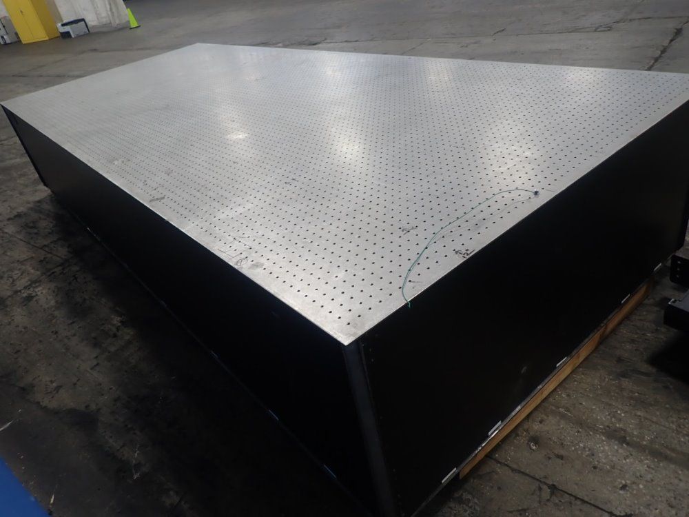 Newport 59" X 144" Optical Isolation Table - Rs 4000