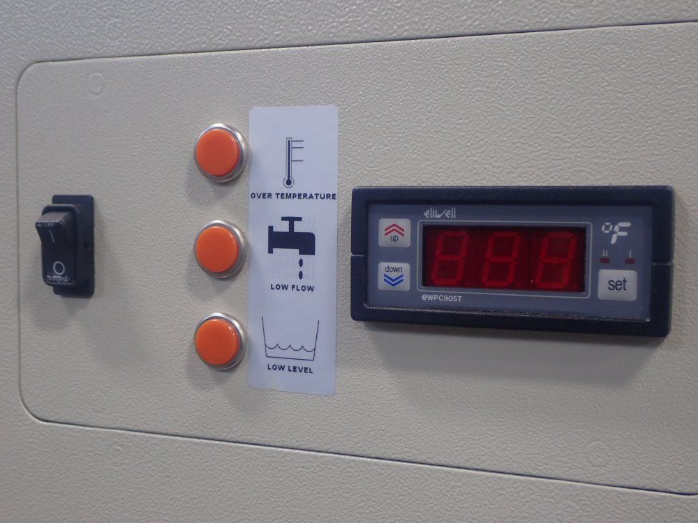 Lytron Recirculating Chiller