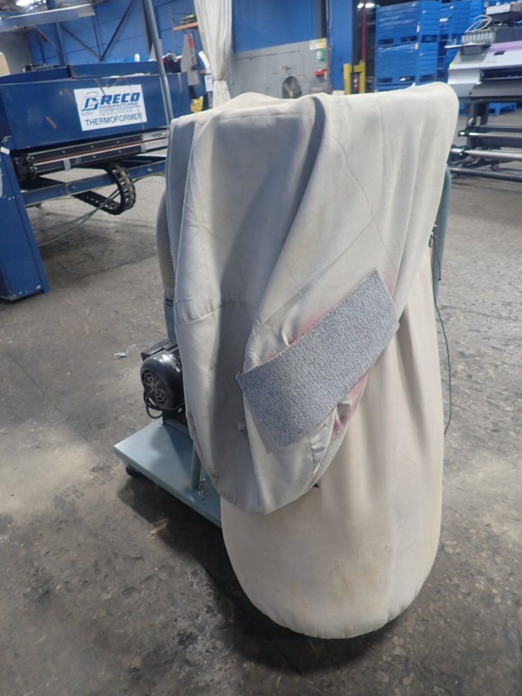 Delta Dust Collector