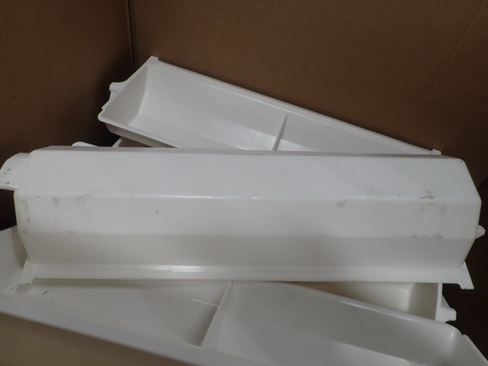 Smalley Manufacturing Plastic Covers/vonveyor Container Buckets