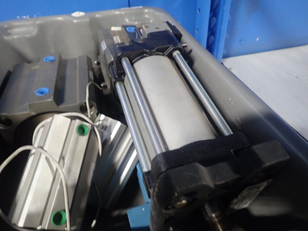 Smc/vickers Cylinders