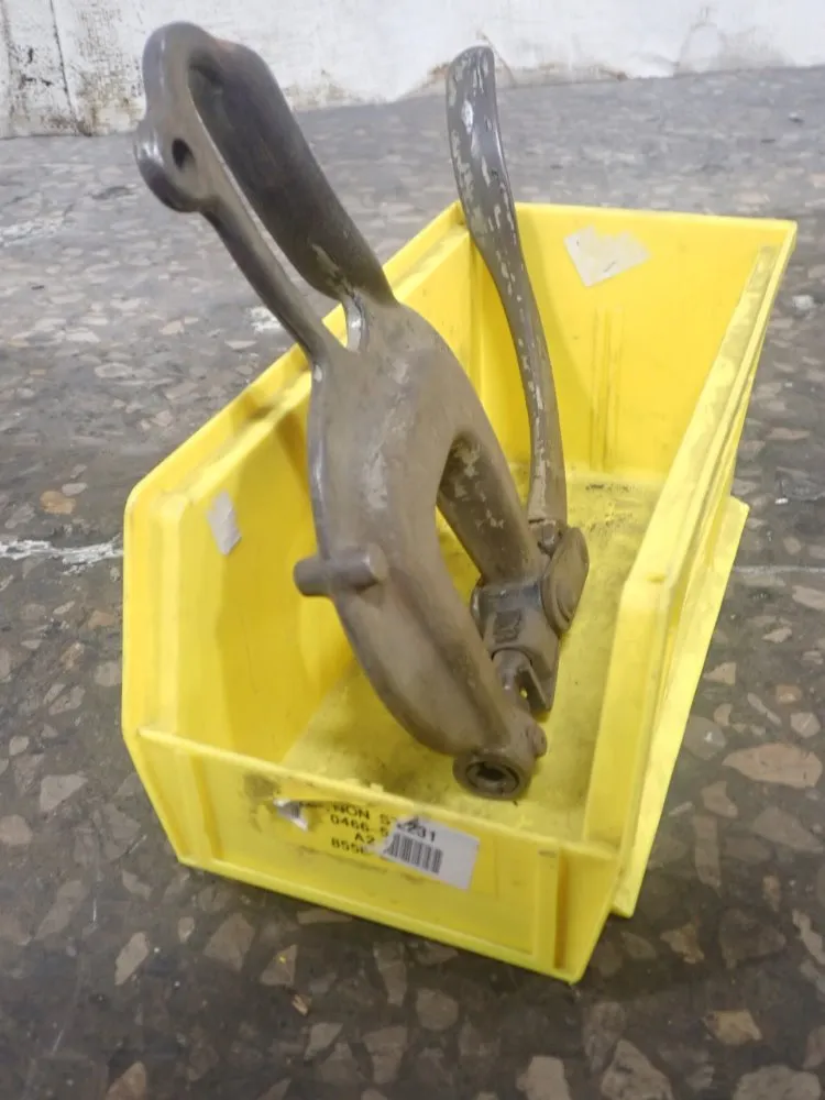 Parker-kaloh Metal Punch