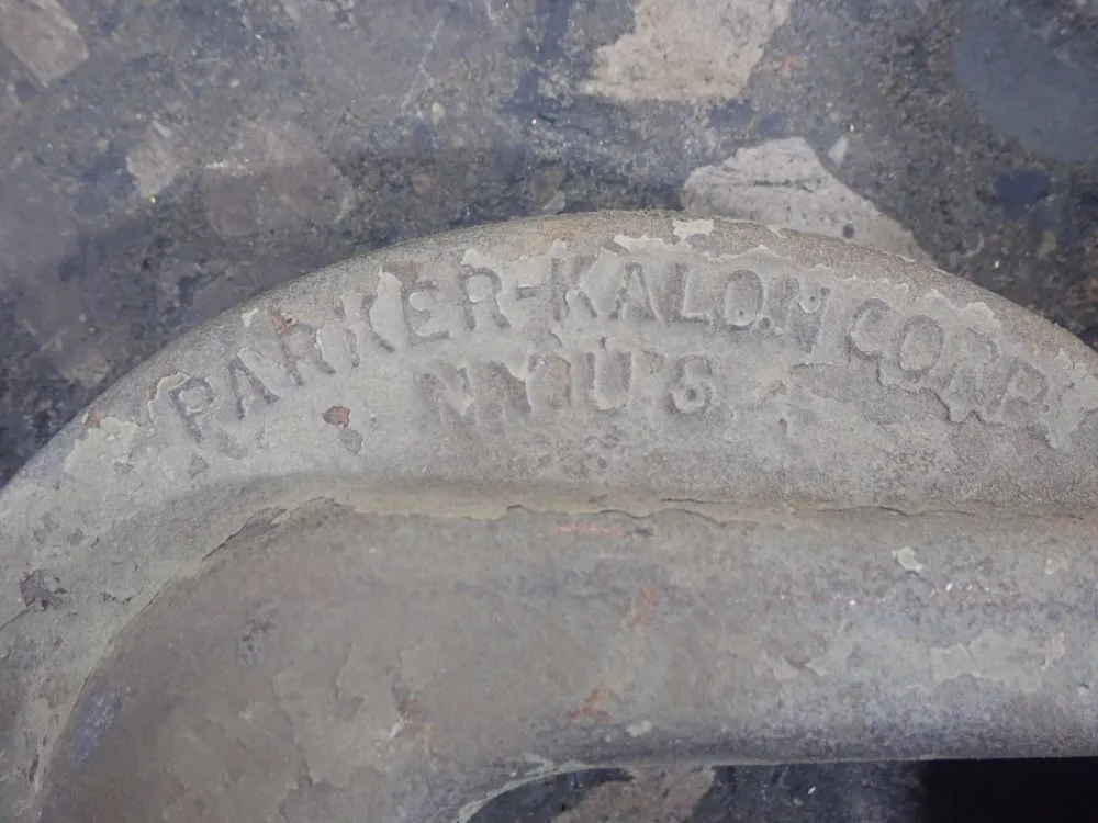 Parker-kaloh Metal Punch