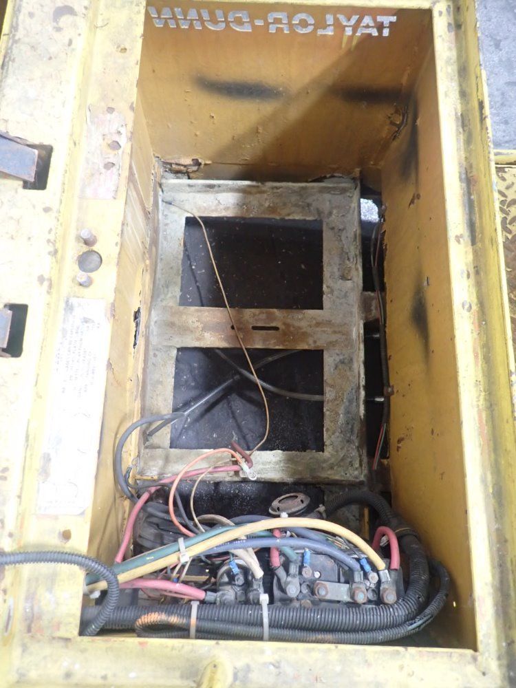 Taylor-dunn Electric Utility Vehicle