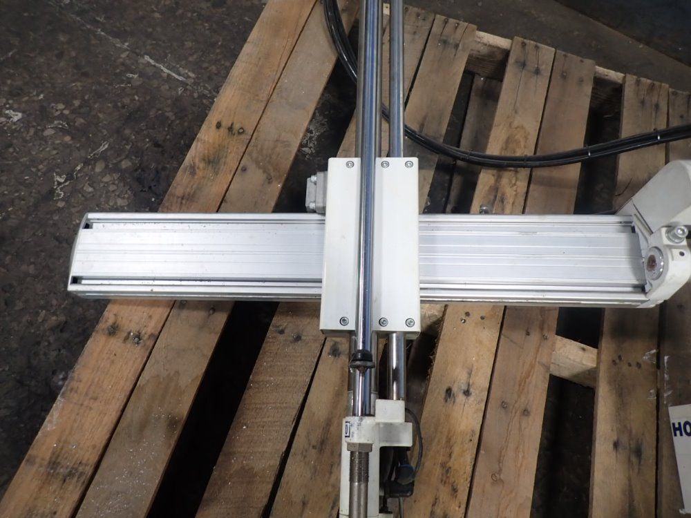 Yushin Pick-n-place Robot