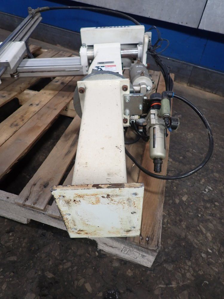 Yushin Pick-n-place Robot