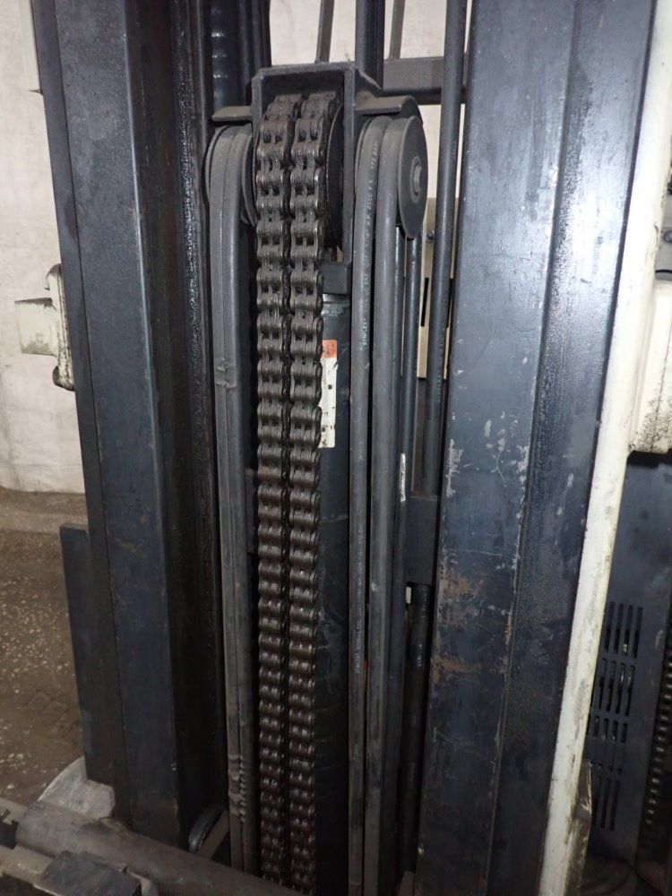 Crown 3200 Lbs 35rctt Stand Up Fork Lift - 35rctt