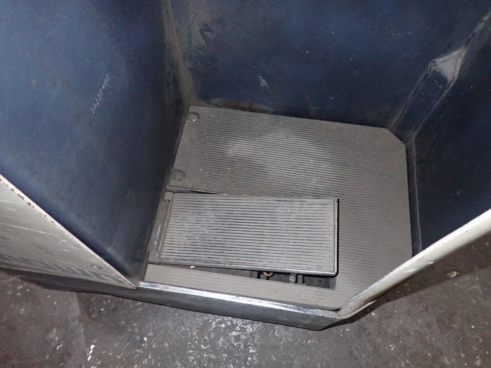 Crown 3200 Lbs 35rctt Stand Up Fork Lift - 35rctt