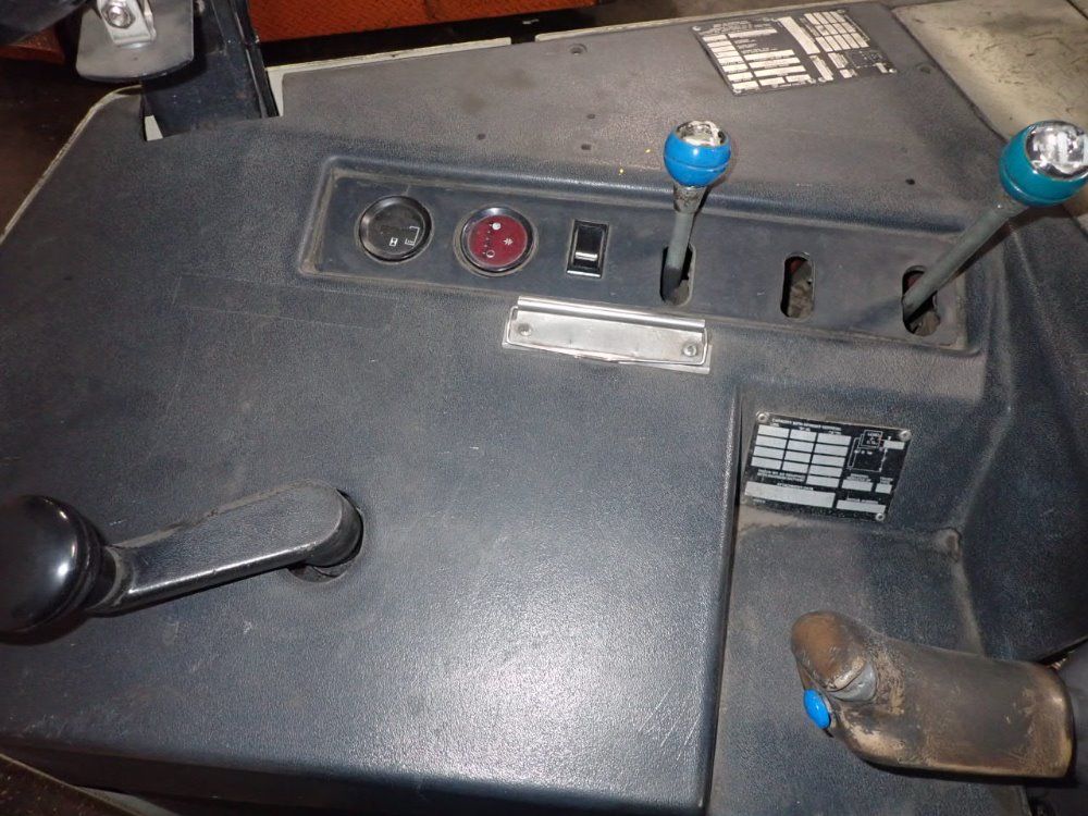 Crown 3200 Lbs 35rctt Stand Up Fork Lift - 35rctt