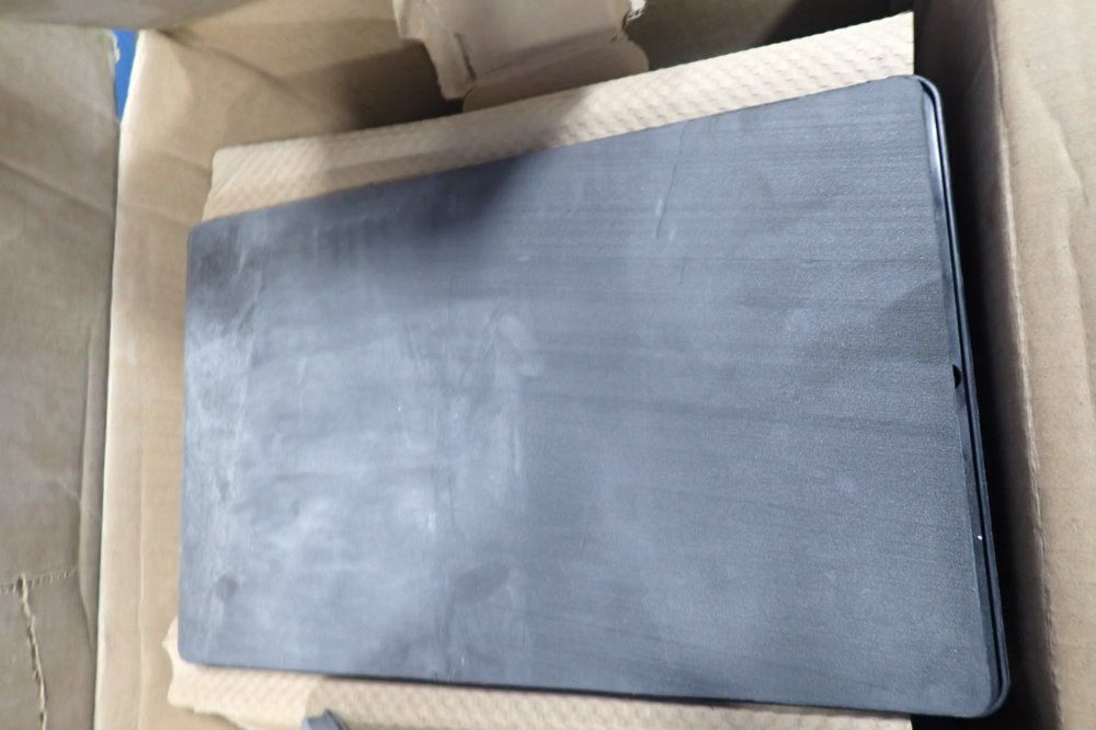 Nvent Pyramid Stands