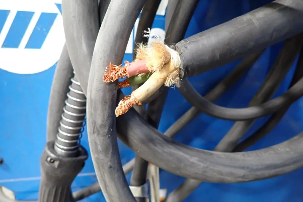 Miller 350a Millermatic 350p Welder - Millermatic 350p