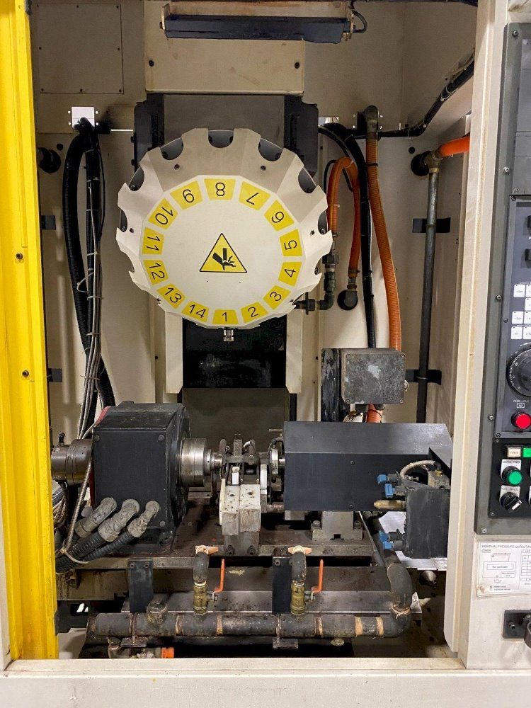 Fanuc 19" X 19" Robodrill A-d14mia Cnc Vmc - A-d14mia