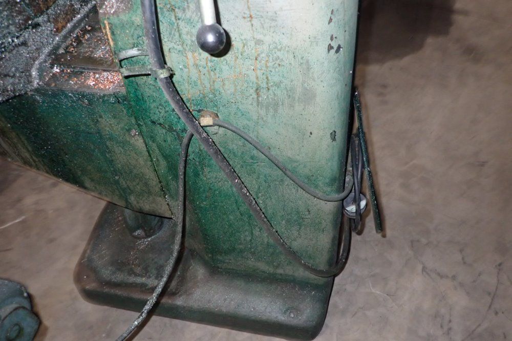 Bridgeport 43"x9" Vertical Mill - 2831237