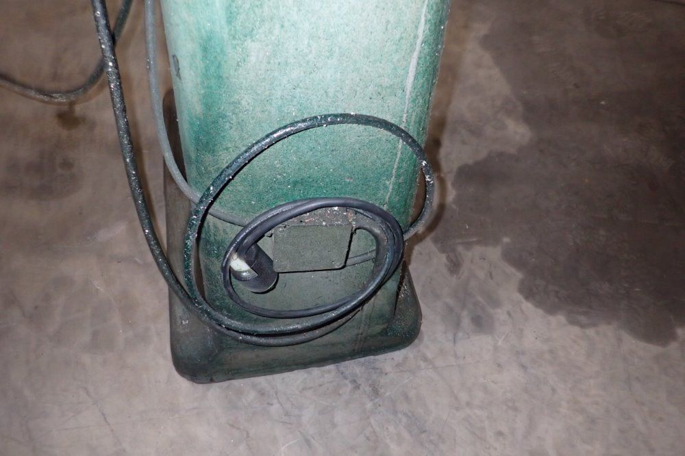 Bridgeport 43"x9" Vertical Mill - 2831237