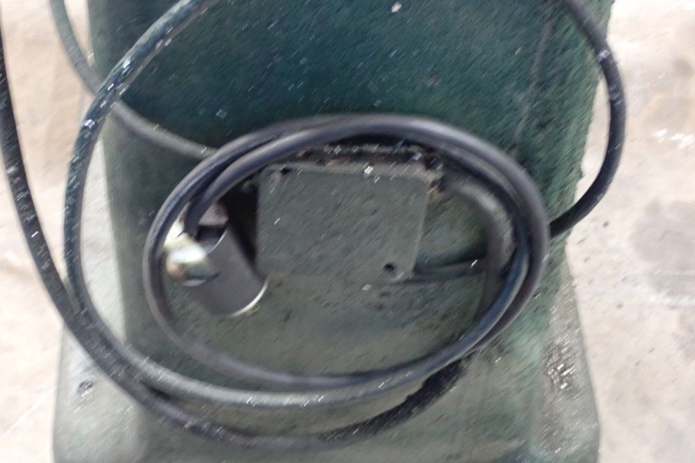 Bridgeport 43"x9" Vertical Mill - 2831237