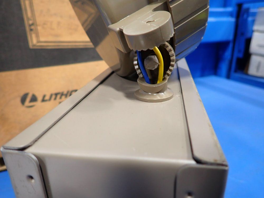 Lethonia Lighting 16 Watts Battery Powered Emergency Lighting Unit - Elt16