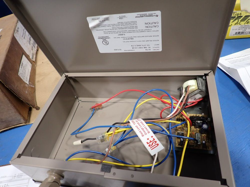 Lethonia Lighting 16 Watts Battery Powered Emergency Lighting Unit - Elt16