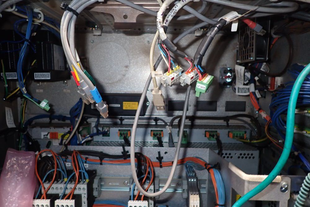 Abb Irc5 M2004 Robot Control - Irc5 M2004