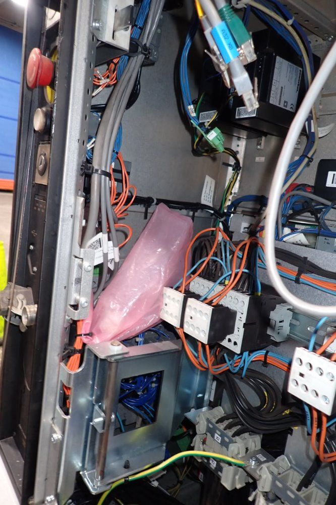 Abb Irc5 M2004 Robot Control - Irc5 M2004