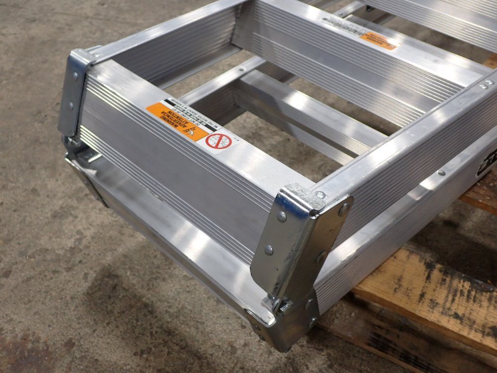 Louisville 300# / 12' Ladder - Am1008