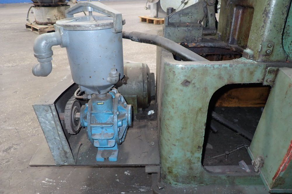 Graeber Hang Tag Strinder