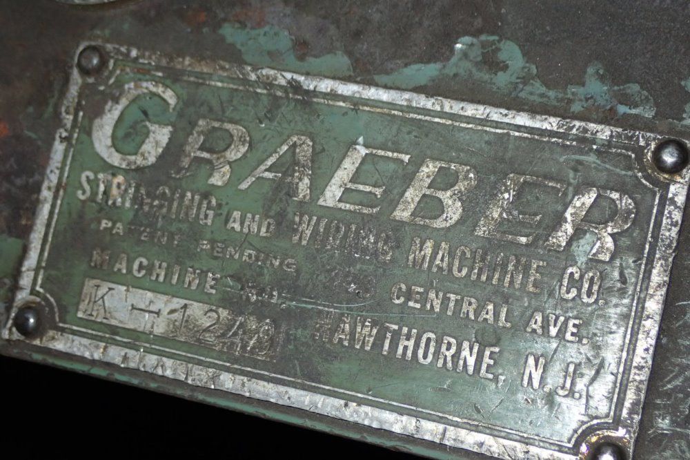 Graeber Hang Tag Strinder