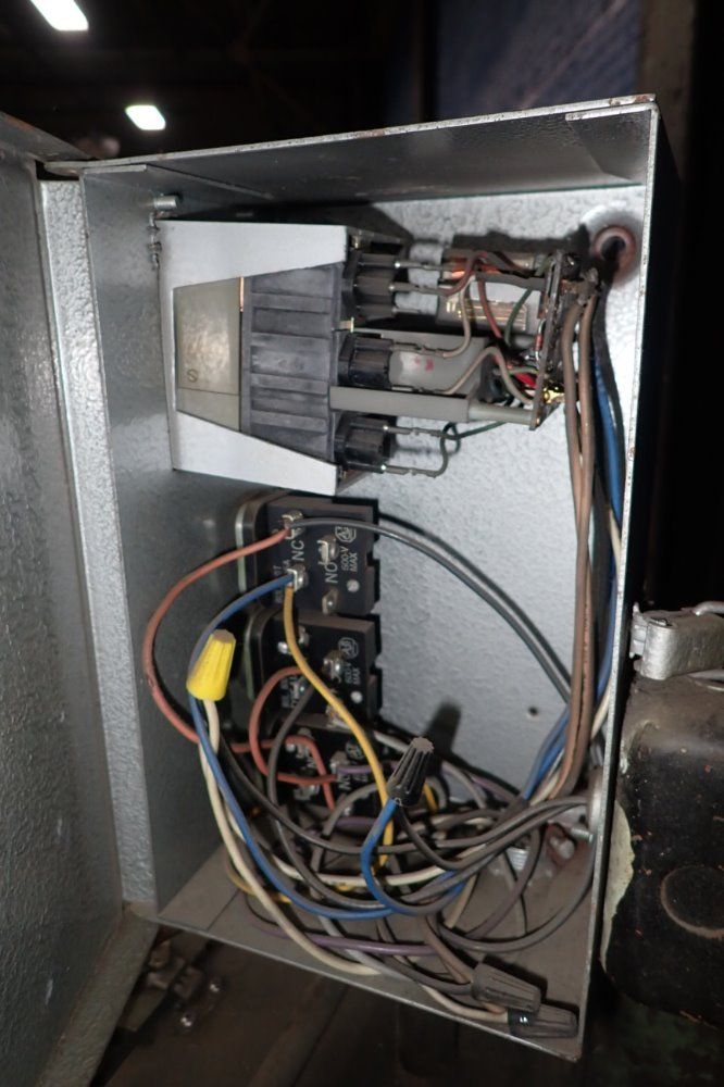 Graeber Hang Tag Strinder