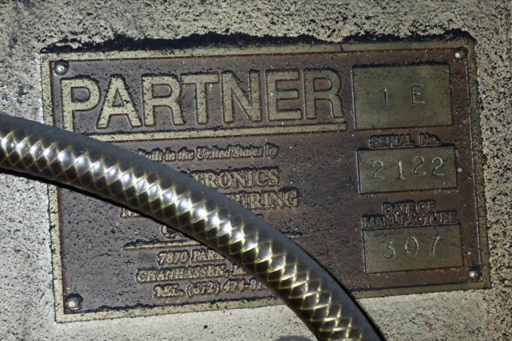 Milltronics/partner 12" X 40" Table Partner I/1e Cnc Vmc - Partner I/1e