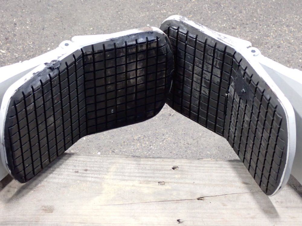 Cascade 541lb/2300psi Paper Roll Clamp Forklift Attachment - 3h-rce-2a-0030