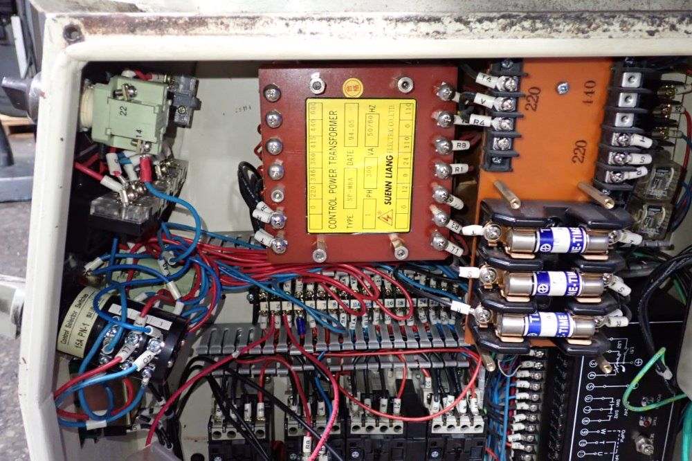 Clausing 6" X 18" Surface Grinder - Csg-2a618