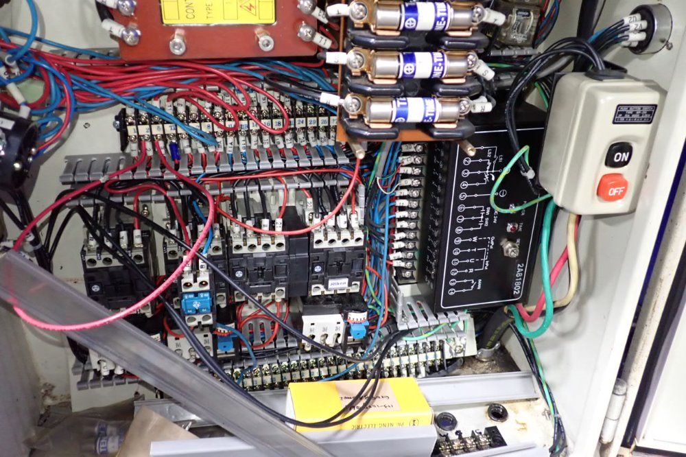 Clausing 6" X 18" Surface Grinder - Csg-2a618