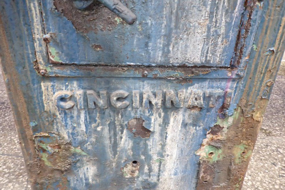 Cincinnati Milacron Surface Grinder