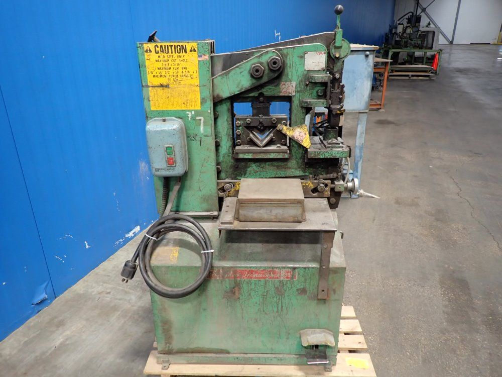 Uni-hydro 35 Ton Ironworker - 543p 8781