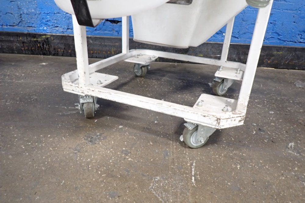 Plastic Products Equipment 175 Lbs Hopper