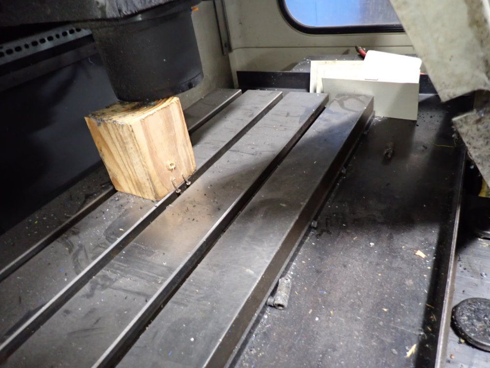 Haas 26" X 14" Vf-1 Cnc Vmc - Vf-1