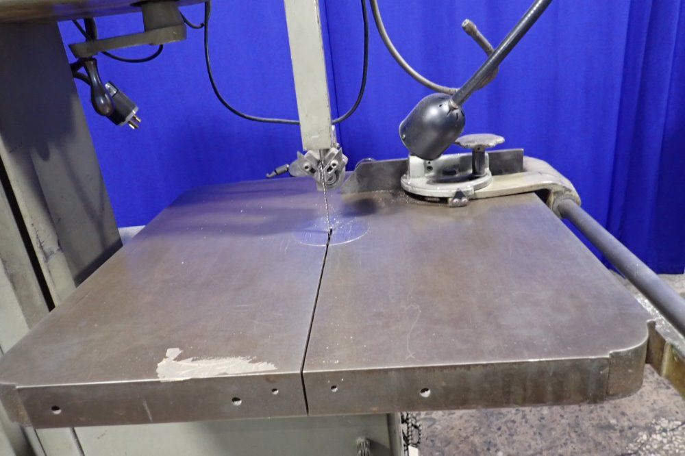 Doall 17" 1612-0 Vertical Band Saw - 1612-0