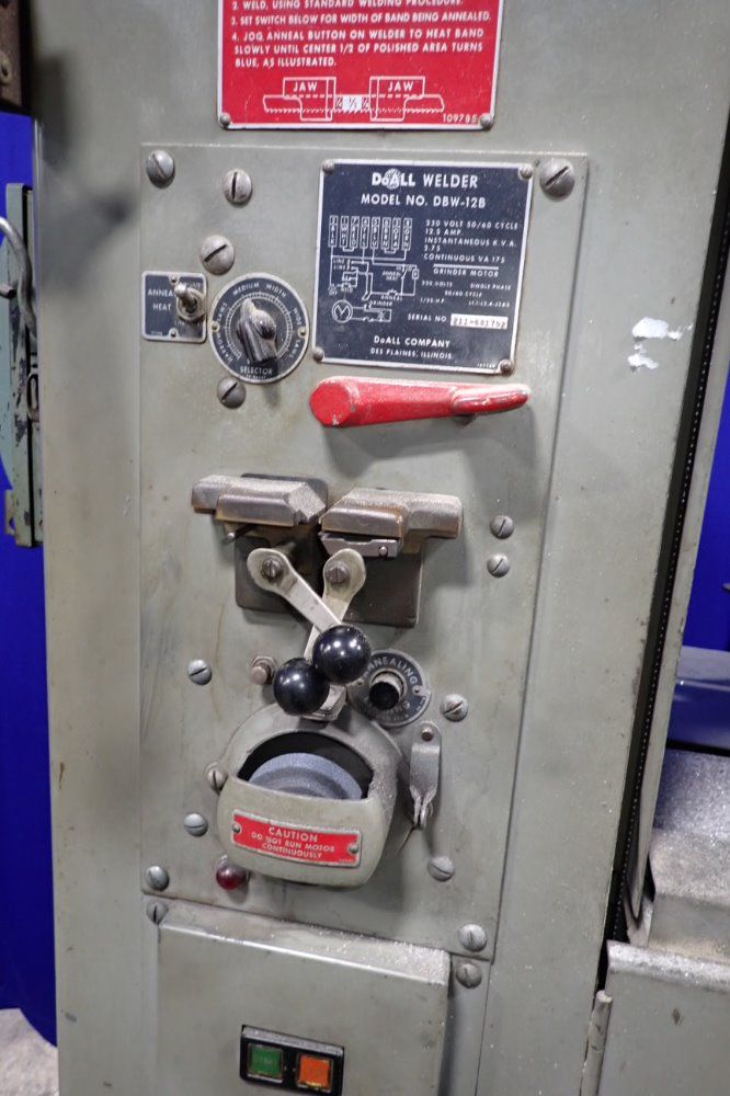 Doall 17" 1612-0 Vertical Band Saw - 1612-0