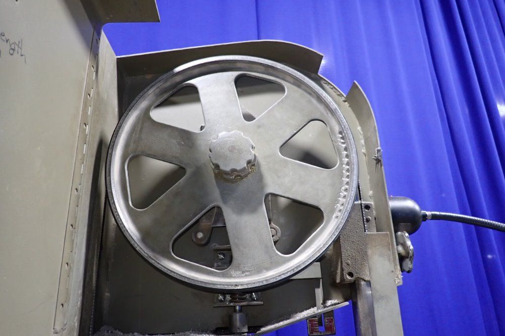 Doall 17" 1612-0 Vertical Band Saw - 1612-0