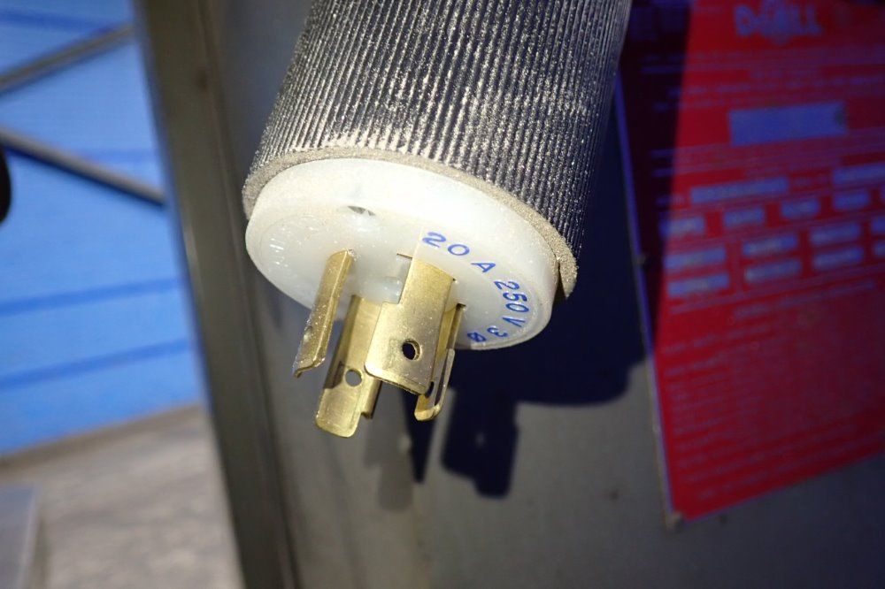 Doall 17" 1612-0 Vertical Band Saw - 1612-0