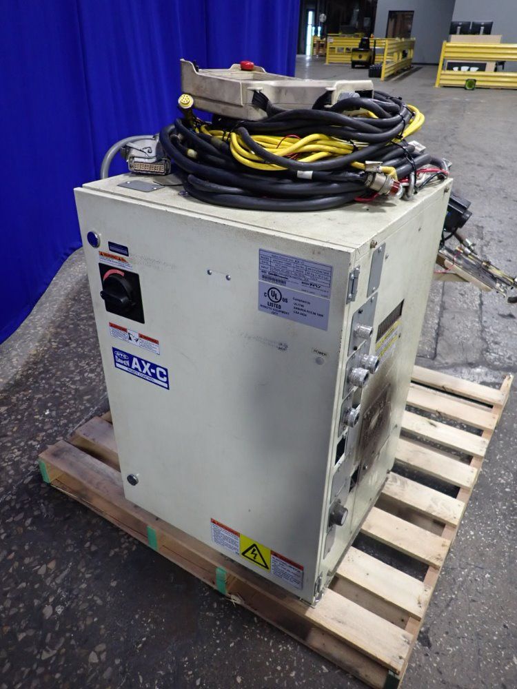 Otc Robot W/ Controller - Axcan1-v000