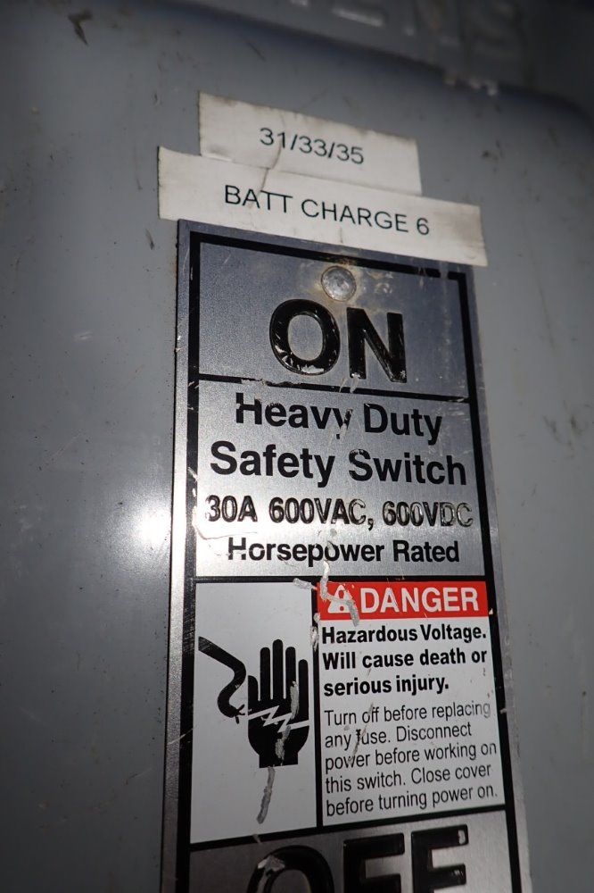 Siemens 30 Amp/600 Vac/600vdc Fusible Disconnect - Nema Type 1